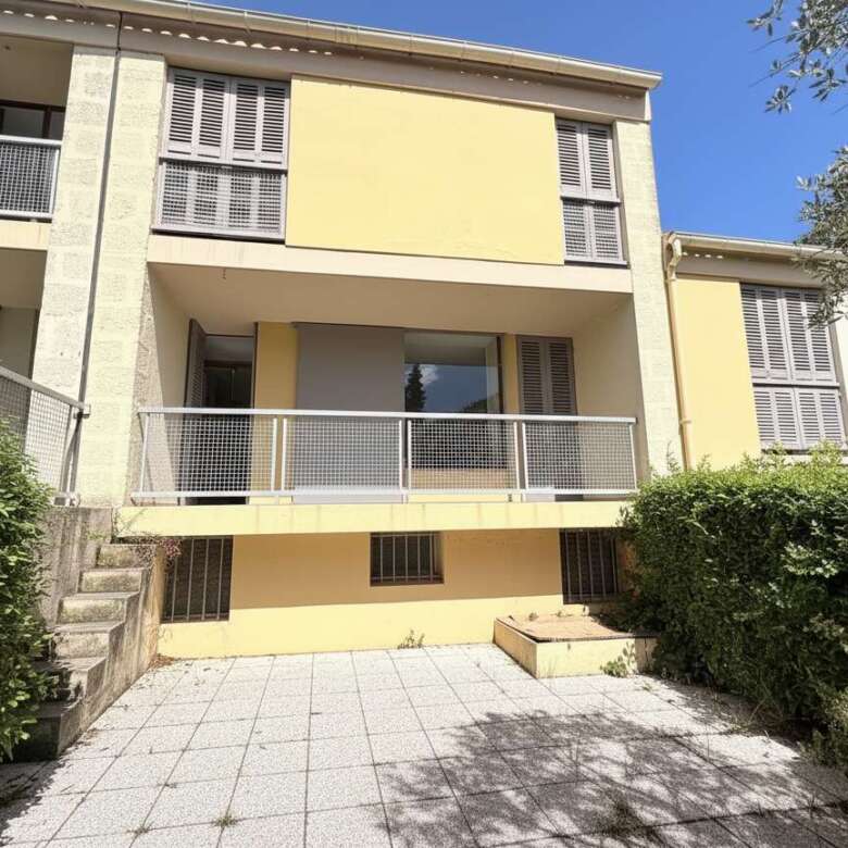 Agréable maison en ville au calme